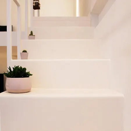 Daire Luxury Loft In The Navigli-forum Area With Private Parking